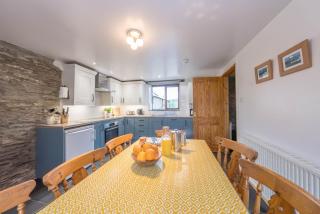 Granar-Y-Rhiw - 2