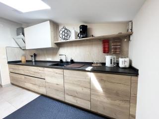 Cosy Retreat 1 Bedroom Apartment - 9