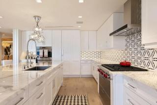 Smart-home & Panoramic Water Views - 2