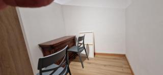 Spacious, Central Apt, Sleeps 5 - 9