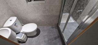 Spacious, Central Apt, Sleeps 5 - 4
