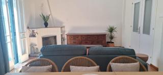 Bluewood Retreat|Cozy Vintage 2BDR Nicosia Heart - 0
