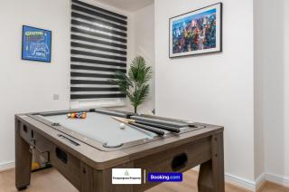 Modern 2BDR House By Prospergress Property Short Lets & Serviced Accommodation Coventry With Free Parking, Games and Near University Hospital, Coventry City Centre - 7