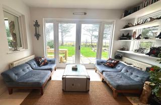 6BR Designer Home with SEPARATE 2BR Guesthouse OPTION - 6