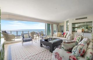 Modern Coastal Living In Pelican Bay - 5