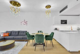 Skypark's Modern Suite - 1