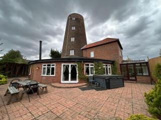 The Windmill by TJ Serviced Property - 4
