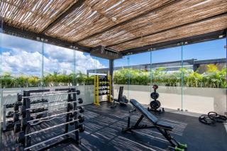 Modern Retreat with Private Garden and Jacuzzi - 3