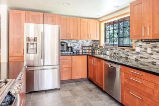 New! Bearadise Frank's Fort Mountain Estate - 1