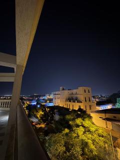 Vauban Residence, 2 Bedroom Apartment Terrace Lake and city View - 2