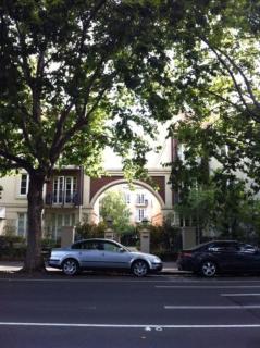 Paris in East Melbourne - Melbourne - 7