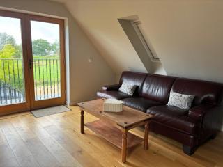 Tranquil Pond View Loft Retreat in Sudbury - 1