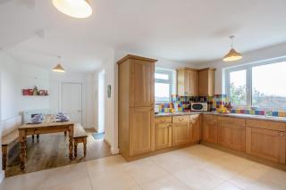 4 Bed in Trearddur Bay oc-t33564 - 2