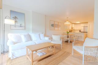 Bright Coastal Retreat Villa Near Coligny & Beach - 9