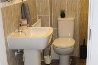 1-Bed House - Sleeps 2 - Parking Wifi - 1