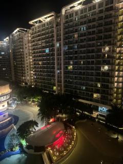 Zelle Luxxe Staycation Azure Resort - 5