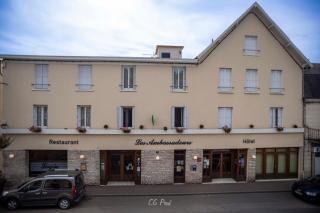 Les Ambassadeurs Logis Hotels et Restaurant - 9