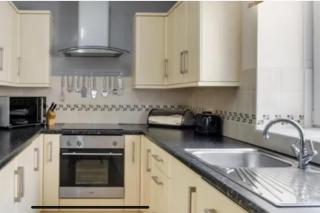 2Bed Maisonette-Sleeps 4-Balcony Sea views Wifi - 4