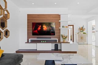 Luxury Villa Coastal Elegance - 3