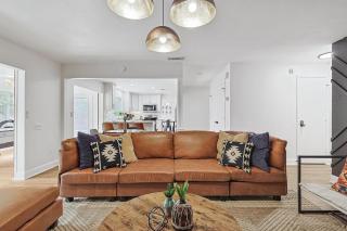 5BR w Backyard Paradise Pool Cinema Games - 1