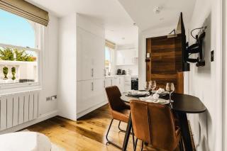 Bright Kensington 1 Bed - 8