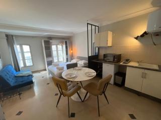 Paule - Studio climatisé au 3eme place pie 2pers - 4