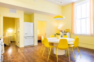 Hollyhock Suite 513 - 6