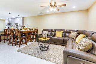 Golf, Shop and Unwind Home 9 Mi to Ocean Inlet Park - 0