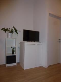 Elegant and modern two-room apartment with equipped kitchen - 2