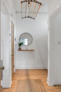 Central Edinburgh - Sleeps 2 - Modern - 9