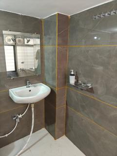 HOTEL KRISHNAM By TruStay - 3