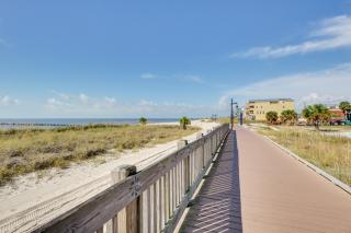 1 Block to Beach Biloxi Townhome with Media Room - 8