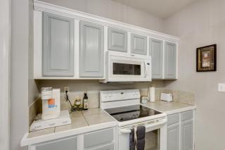 1 Block to Beach Biloxi Townhome with Media Room - 1