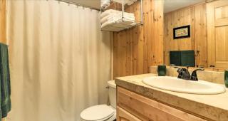 Cozy three bedroom cabin in Duck Creek - 1