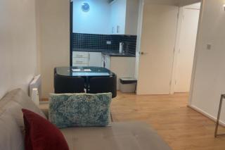 1 Bed Apartment Barking Station - 0