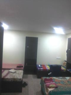 Kedwin Rooms and PG - 1