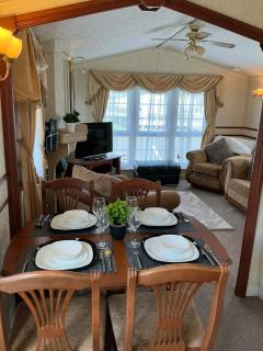 i7 Millfields 6 Berth Luxury Caravan DG & GCH Familys Only And Lead Person Must Be Over 30 - 2