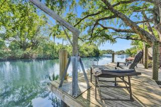 Private Waterfront Paradise - 4