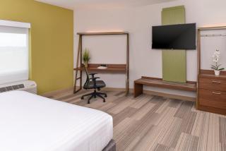 Holiday Inn Express & Suites Trinity by IHG - 8