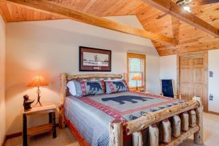 Cozy Bear Cabin - 3