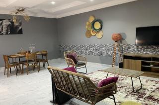 1 Bedroom House Sleeps 2 - Free Parking - WiFi - 6