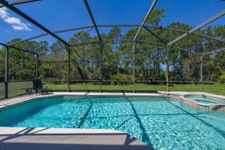 441 Luxurious Villa with Private Pool and Spa 6 Bedrooms 4 Bathrooms - 8