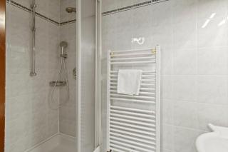 Meidling Rooms I 1 Min to U6 I Self Check In - 4