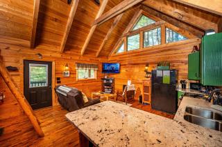 Two Bedroom Log Cabin - 8