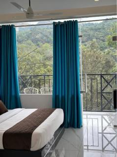 Rock Starzz Resort Munnar - 1