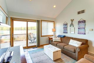 13 Mi to South Haven Lakefront Retreat with Dock! - 7