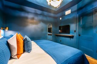 Hollyhock Suite 510 - 3