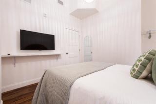 Hollyhock Suite 507 - 6