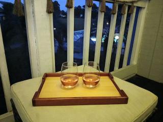 Little River Fun - Lifetime Memories Made - Sleeps 6 - 3 miles to the beach - 2