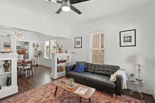 Hardy House Vintage Bungalow, Huge Yard! - 6